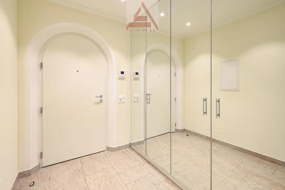 Elegante 4.5-Zimmerwohnung / Elegante appartamento di 4.5 loca – foto 9 di 13