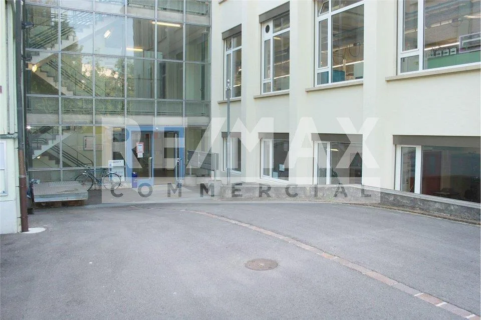 neuwertiges Geschäftsdomizil
