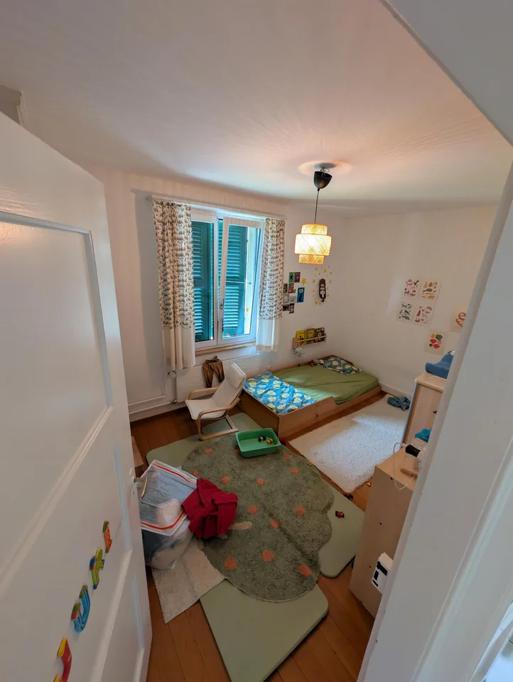 Zentrale Wohlfühloase: 3-Zimmer-Altbauwohnung mit Mansarde, Hobbyrau