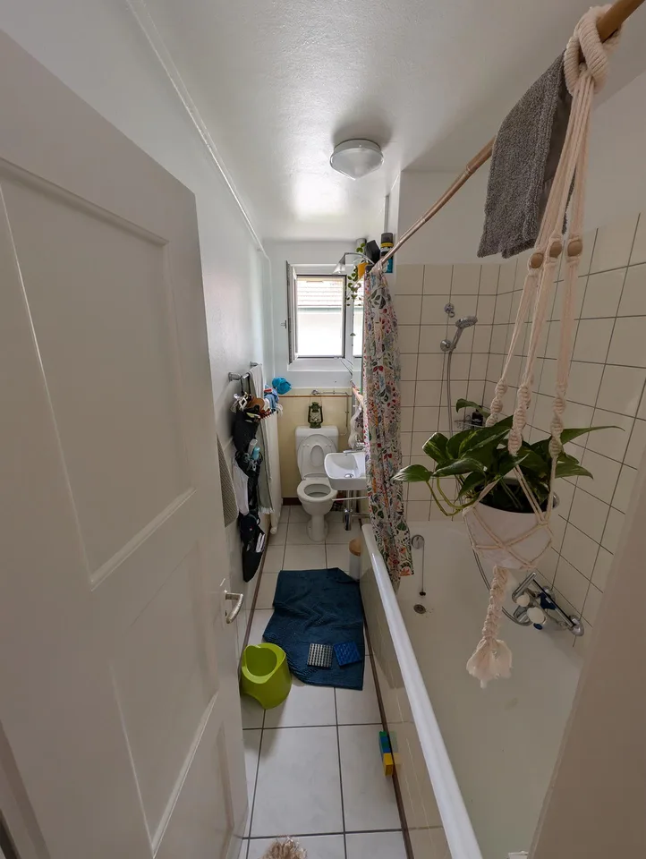 Zentrale Wohlfühloase: 3-Zimmer-Altbauwohnung mit Mansarde, Hobbyrau