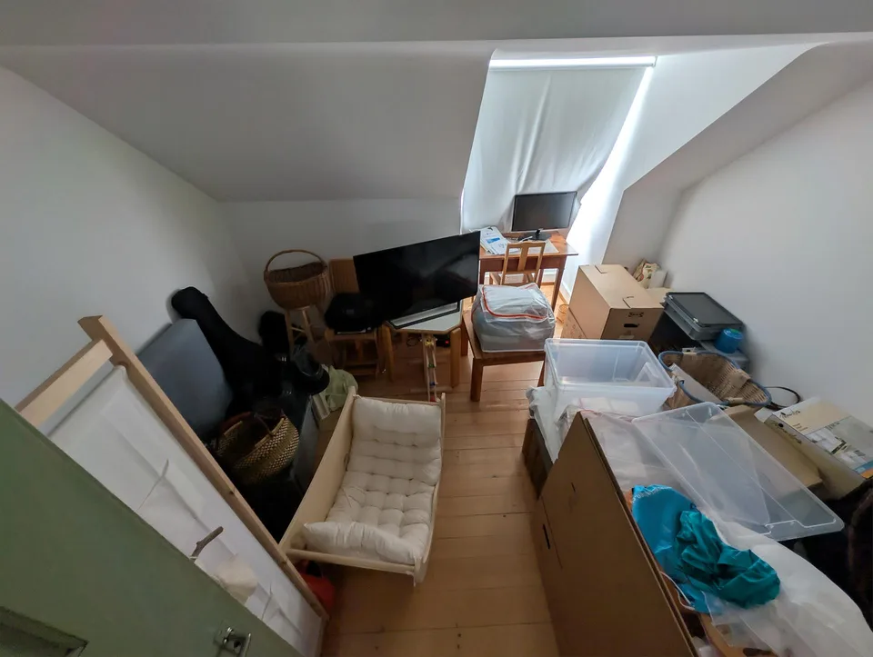 Zentrale Wohlfühloase: 3-Zimmer-Altbauwohnung mit Mansarde, Hobbyrau