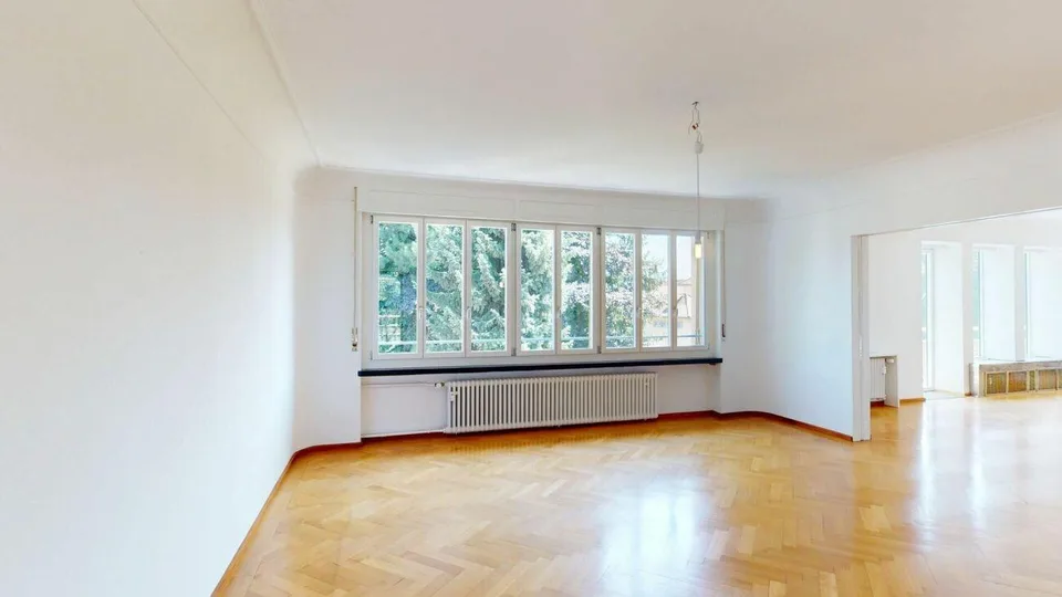 Frisch saniertes Bijou mit Altbaucharme im Wesemlin