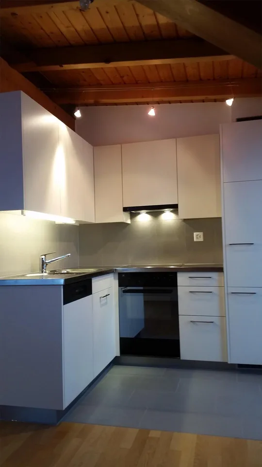 Schöne, helle 2.5 Zimmerdachwohnung mit Terrasse