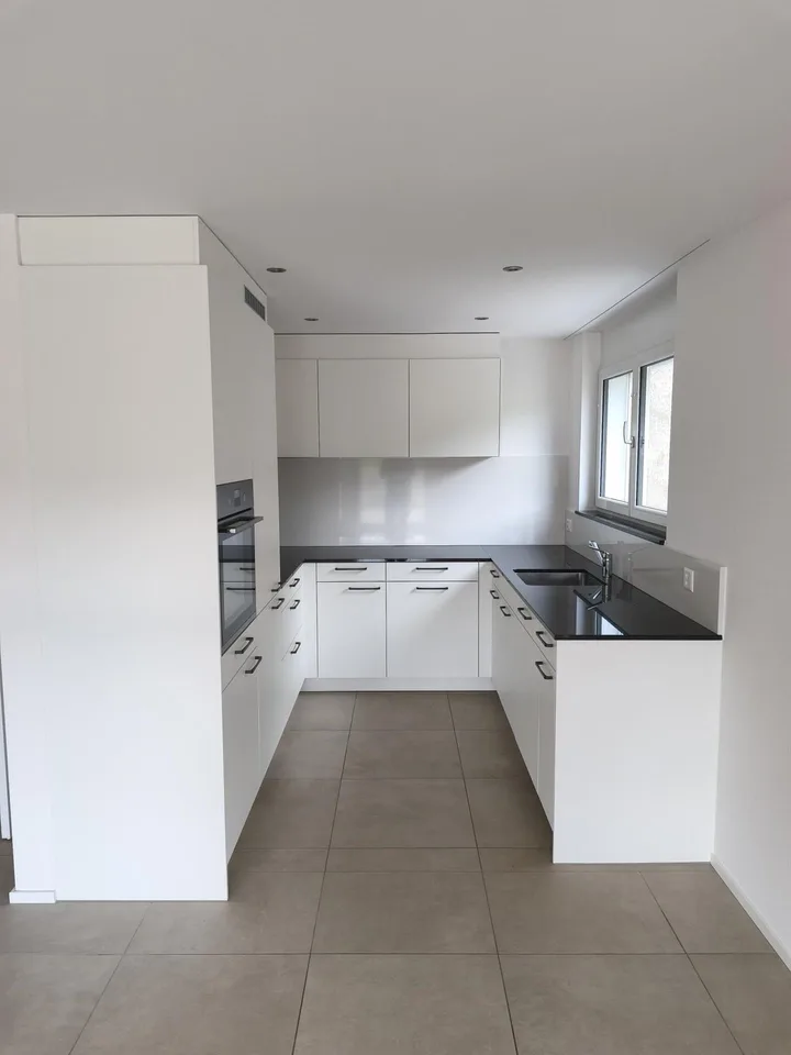 Modernes 6.5-Zimmer-Reiheneckhaus an sonniger Hanglage in Dicken SG