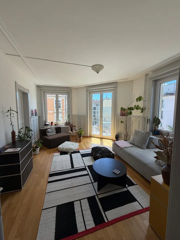 Furnished 4-Room Apartment Near Lochergut for Sublet (6 Months)