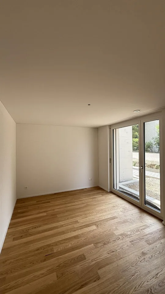 2.5-Zimmer-Gartenwohnung im Neubau mit 42 m² Privatgarten – Erstbezug