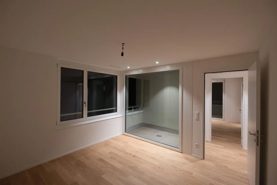 Attraktive 4 1/2 Zimmerwohnung in unmittelbarer Seenähe