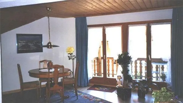 Charmante & moderne 6.5-Zimmer-Wohnung im Grünen – Perfekt für Familie