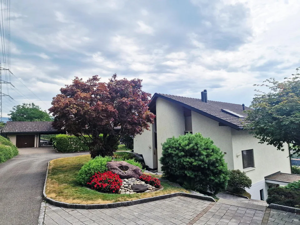 5.5 Zimmer Wohnhaus an schönster Lage mit See- und Bergsicht