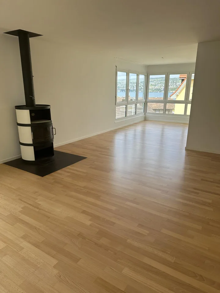Grosszügige 3.5-Zimmerwohnung an wunderschöner Lage