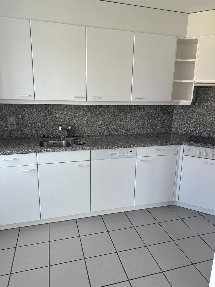 Grosszügige 3.5-Zimmerwohnung an wunderschöner Lage