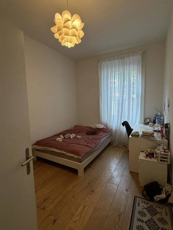 Charmante 3.5-Zimmer-Altbauwohnung an der Engelstrasse in Zürich 8004