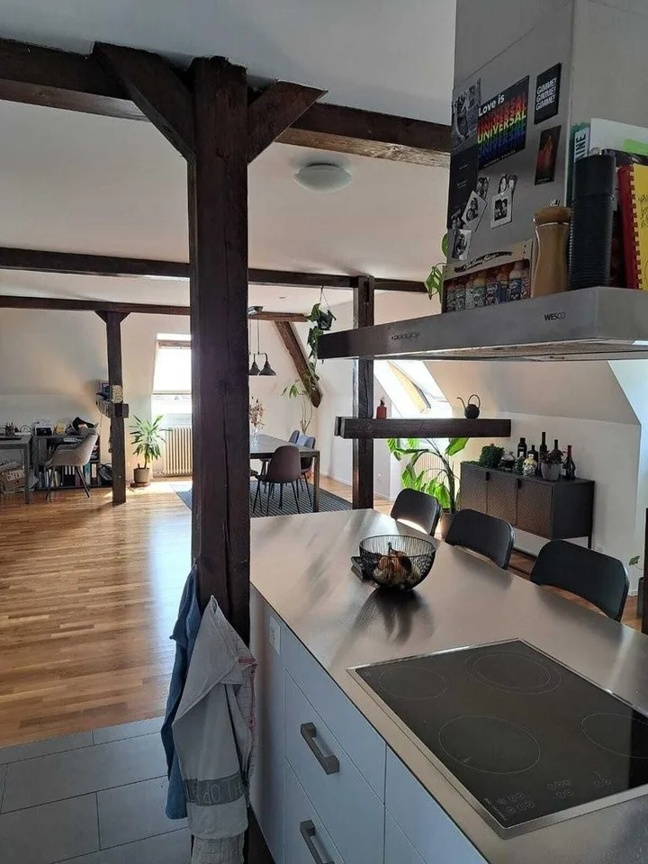 Appartement de ville en attique avec charme