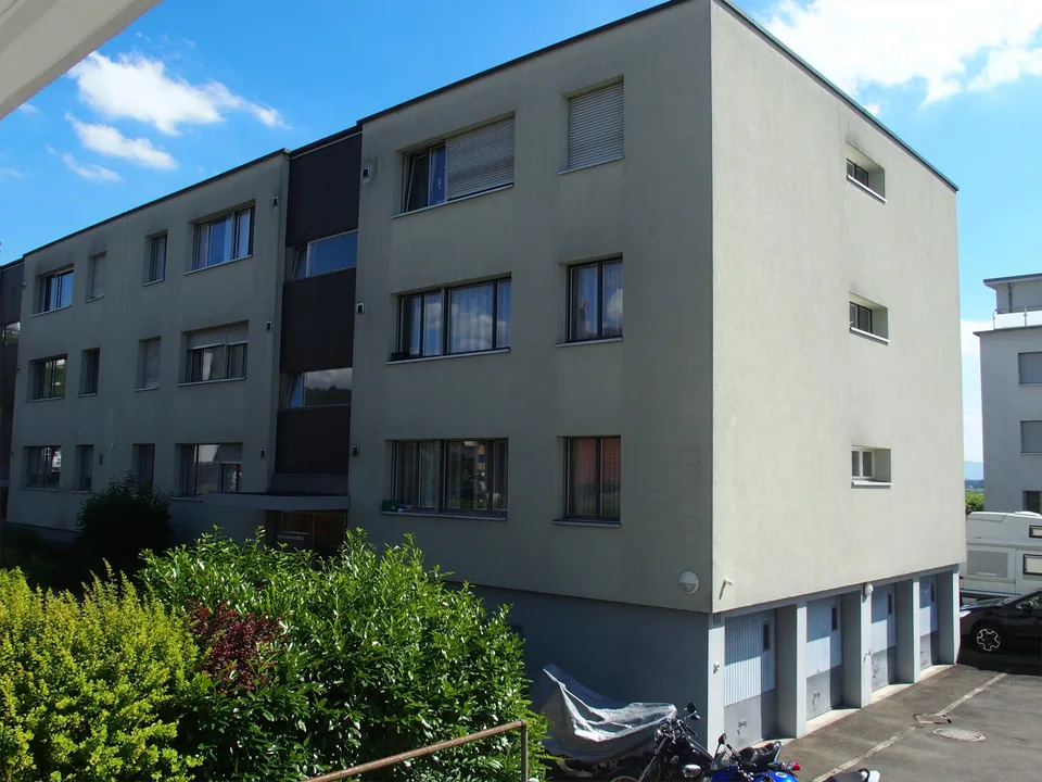 Attraktive 3,5-Zi.-Whg. im 1. OG., mit Blick in's Grüne, zentrumsnah