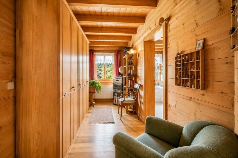 Einzigartiges Vollholzhaus aus Mondholz - gesund wohnen mit Bergsicht und vielseitigen Nutzungsmöglichkeiten – Foto 20 von 29