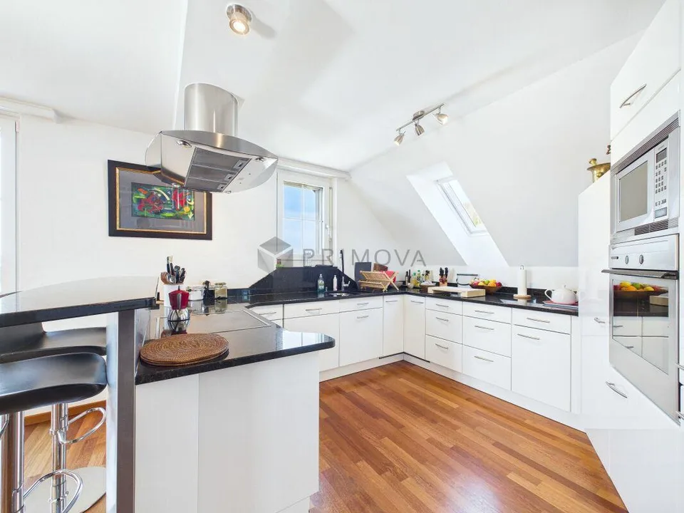Lichtdurchflutete Maisonette mit Stil, Charme und traumhafter Aussicht