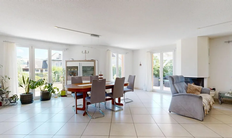 Casa familiare con potenziale per studio o ufficio