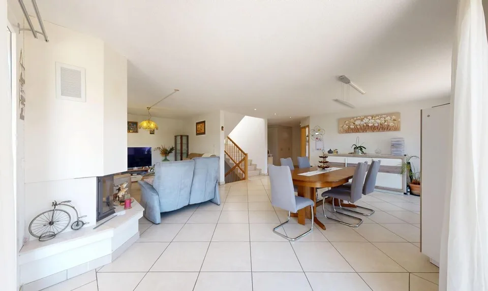 Maison familiale avec potentiel de studio ou bureau – photo 7 sur 11