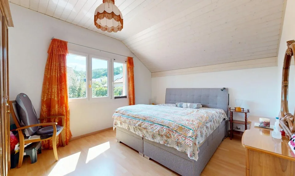 Maison familiale avec potentiel de studio ou bureau – photo 9 sur 11