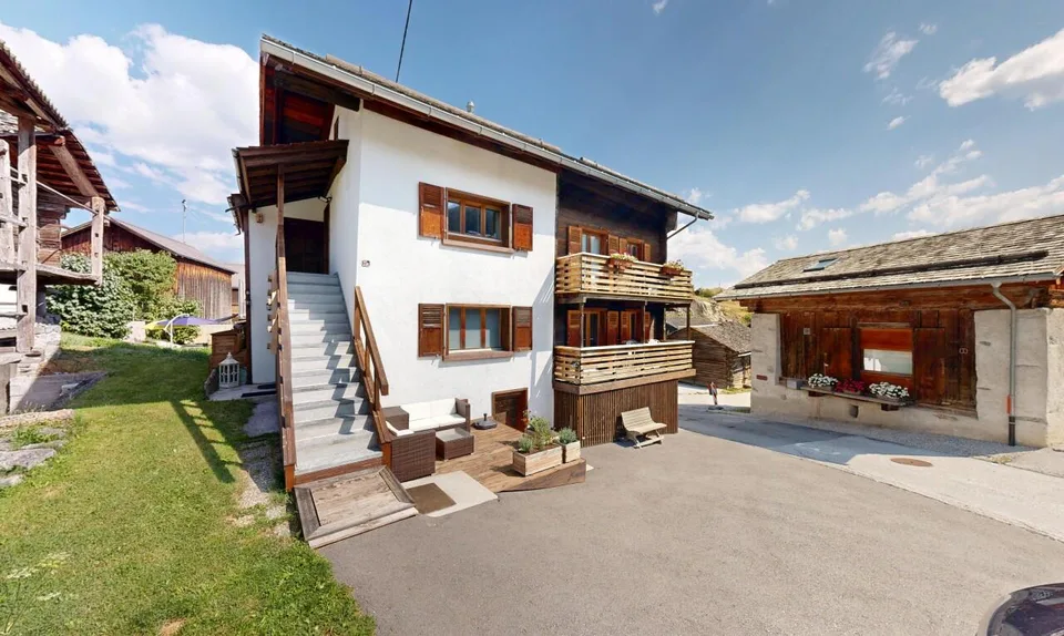 Autentica casa di montagna completamente ristrutturata