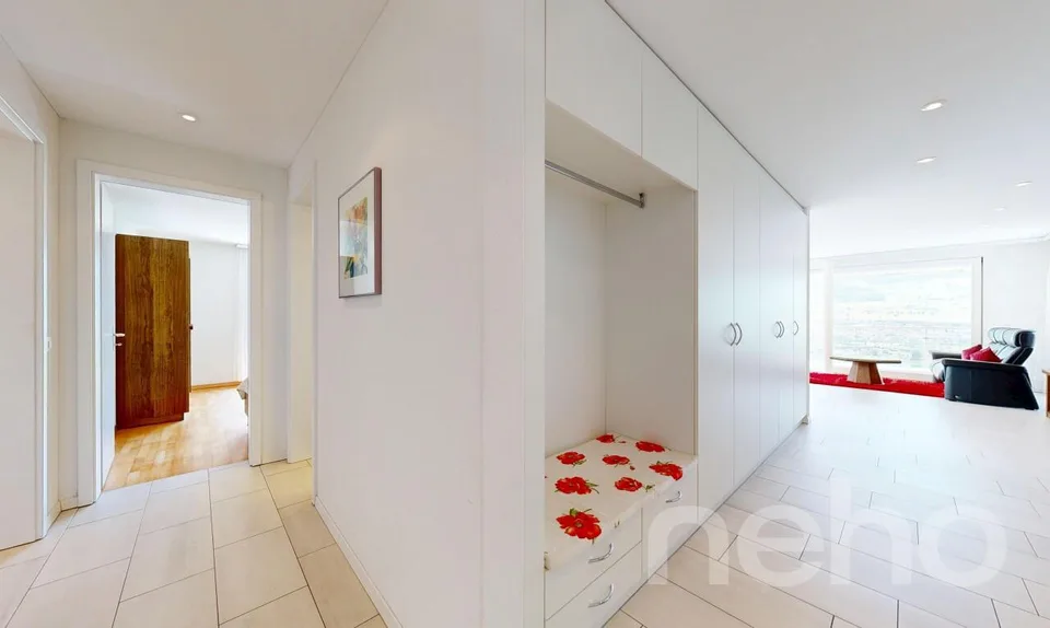 Exklusive Terrassenwohnung mit Panorama-Seesicht – Foto 10 von 11