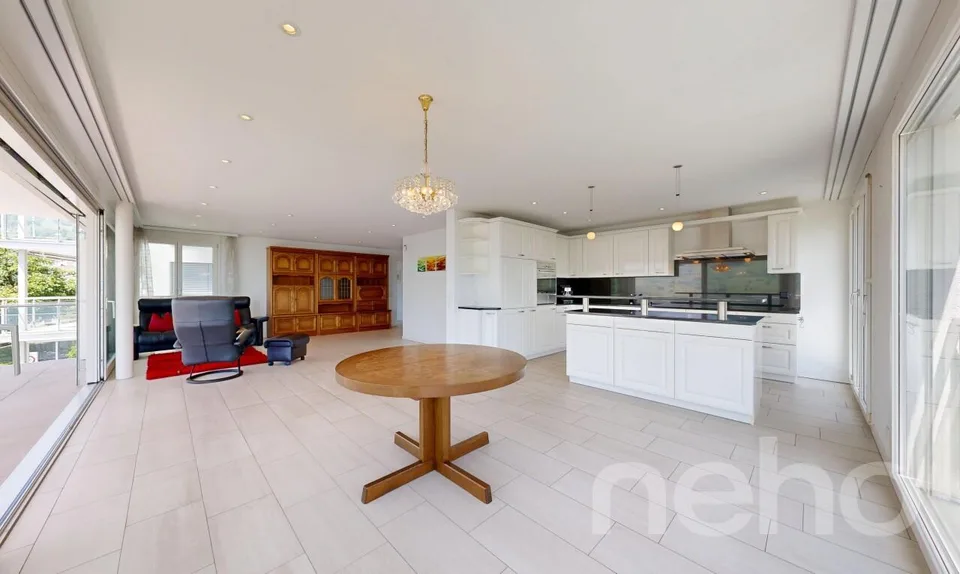 Exklusive Terrassenwohnung mit Panorama-Seesicht – Foto 8 von 11
