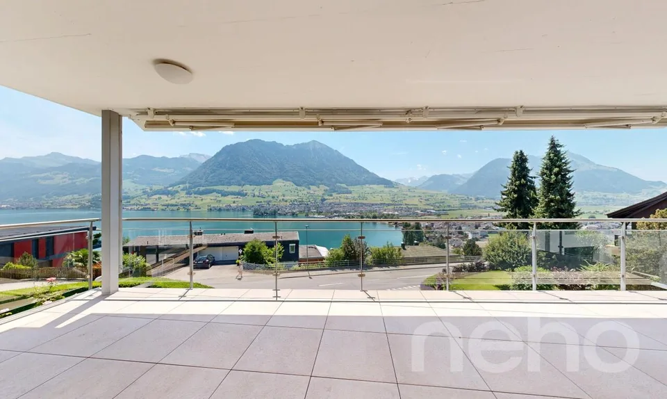 Exklusive Terrassenwohnung mit Panorama-Seesicht