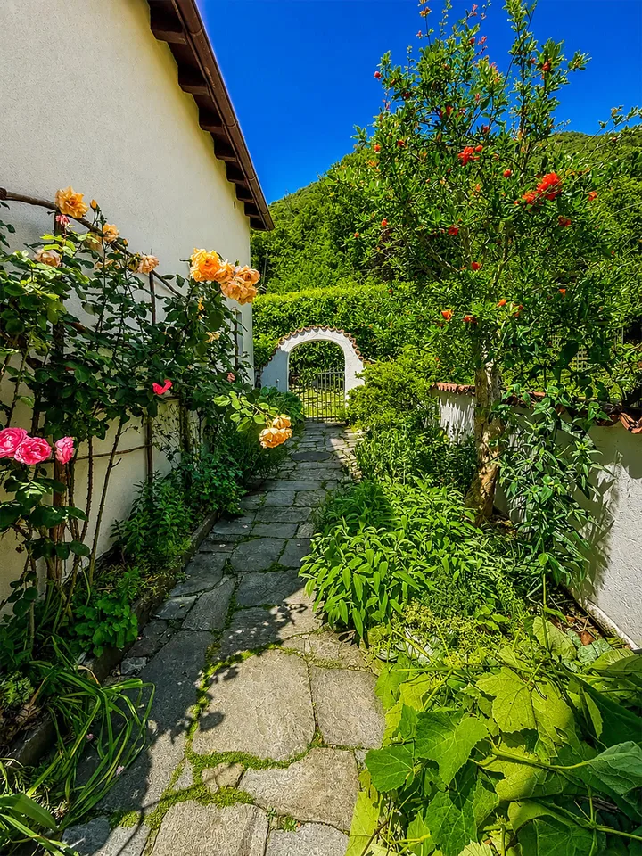 Zweitwohnsitz - Charmantes typisches Tessiner Haus/Rustico