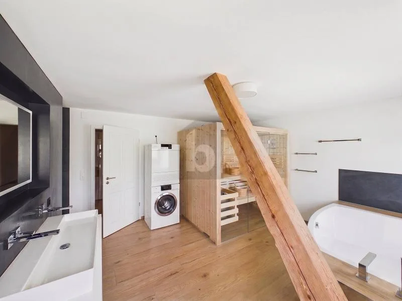 FAMILY-FRIENDLY WITH TERRACE & SAUNA