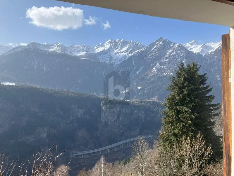 Charming and sunny apartment with a view