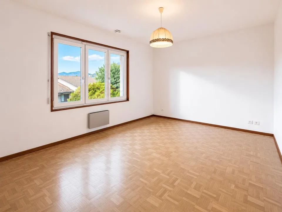 Casa unifamiliare con giardino a Morbio Superiore