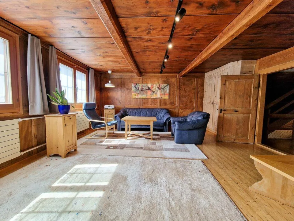 Familienfreundliches Holzhaus mit viel Platz, Charme und nachhaltig...