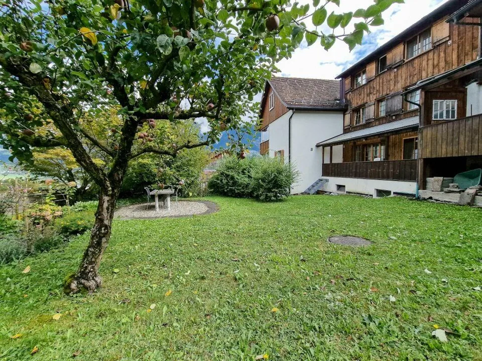 Familienfreundliches Holzhaus mit viel Platz, Charme und nachhaltig... – photo 16 of 18