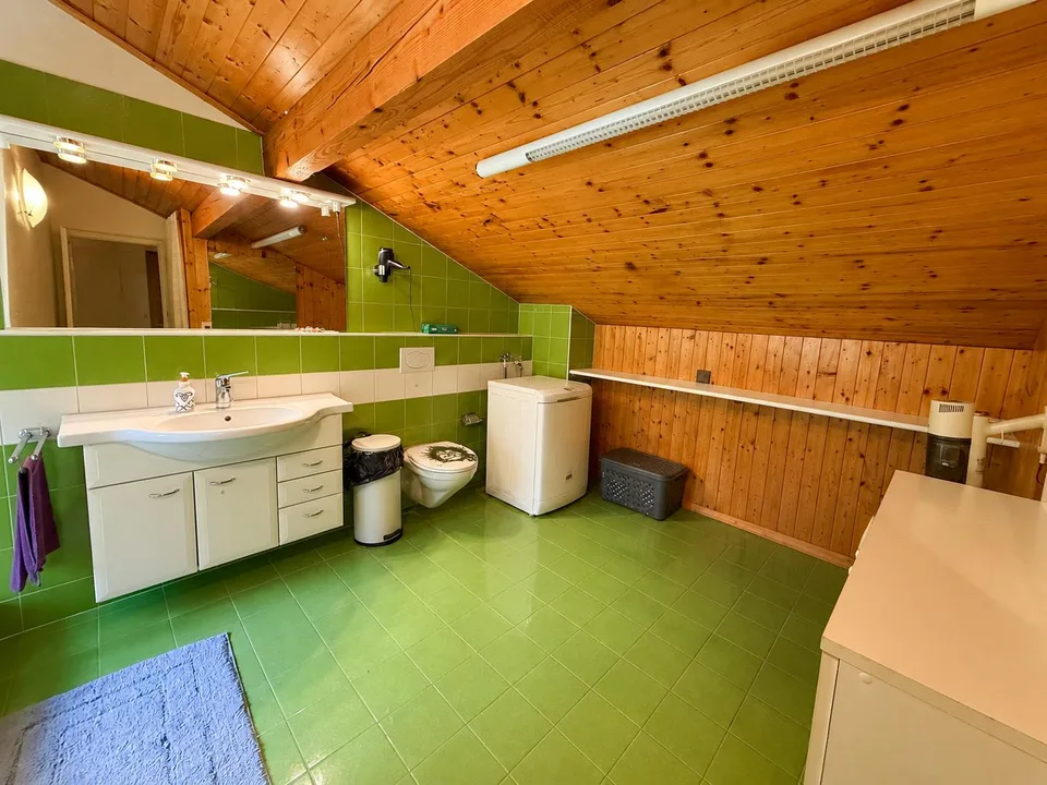 Grande Casa Bifamiliare di 9 locali da rinnovare, con terreno edificab – foto 18 di 24