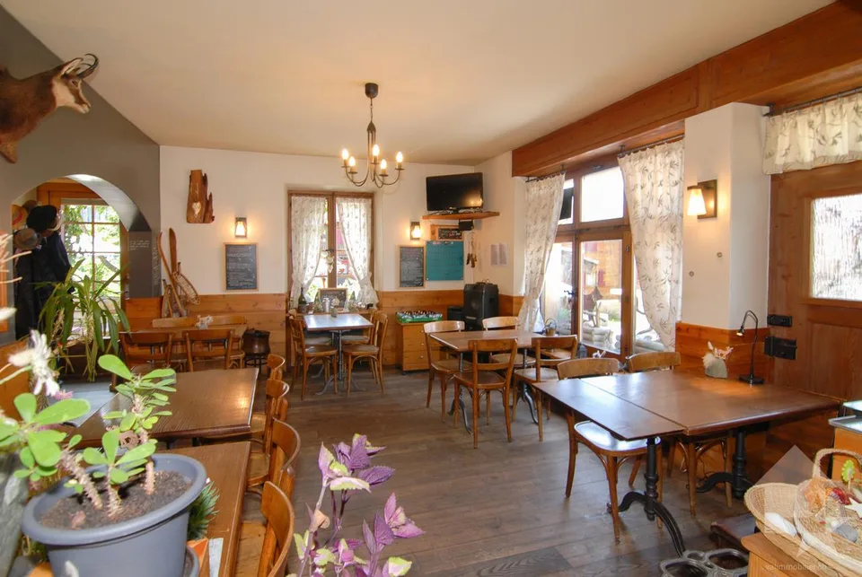 Belle opportunité : Café-Restaurant à Veysonnaz village