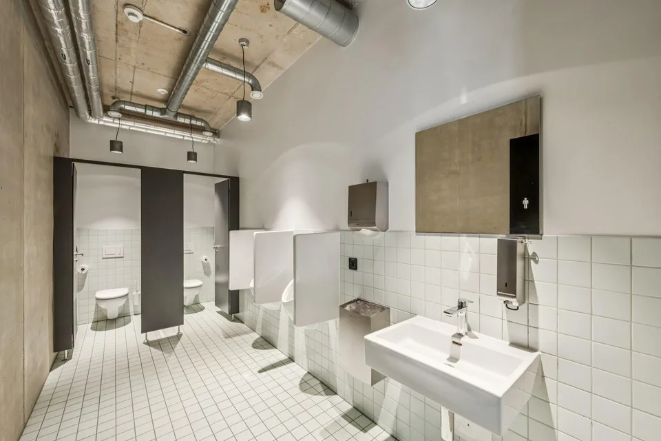 Bezugsbereite Büros mit Traumaussicht – Business City Polyfeld – Foto 11 von 12