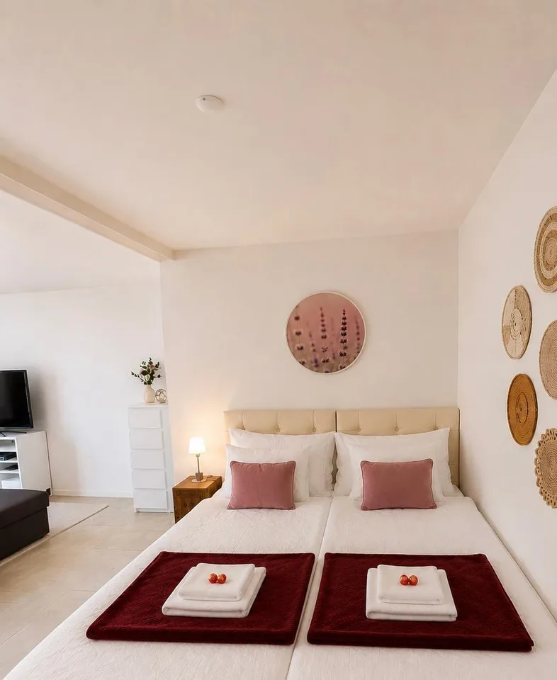 1 1/2 Zimmer-Ferienwohnung an ruhiger, sonniger Lage, möbliert