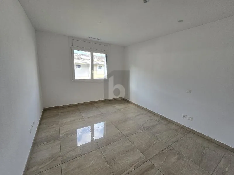 Modern and Quiet with Terrace