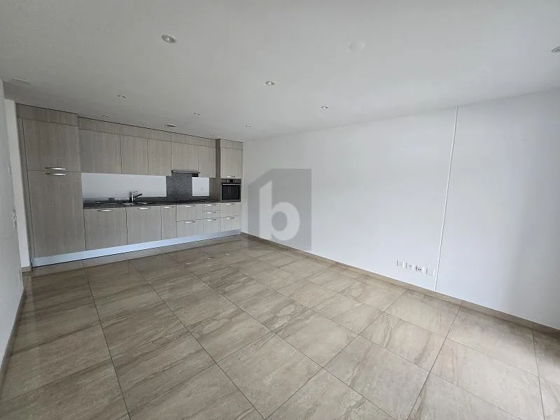 Modern and Quiet with Terrace