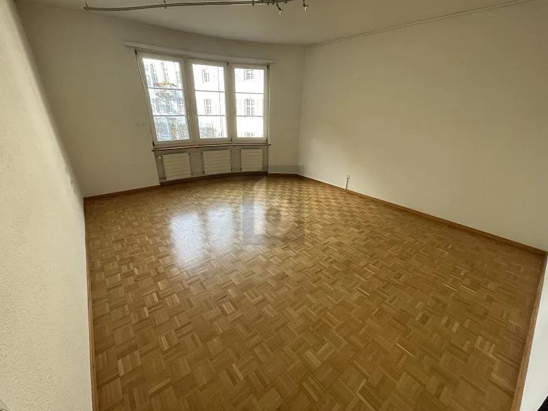 SPACIOUS IN THE HISTORIC TOWN!