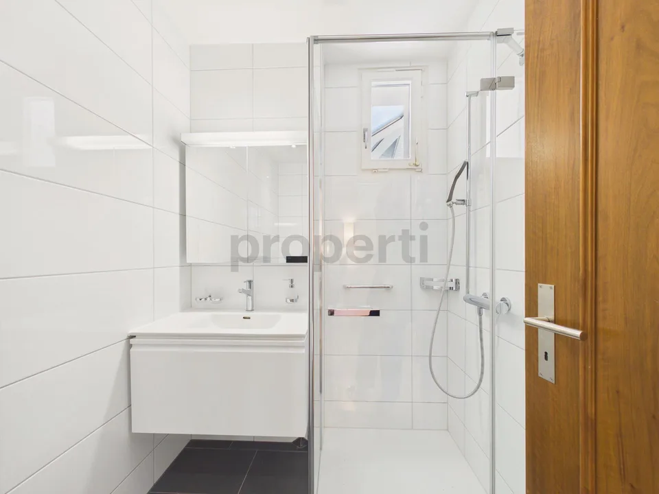 200 m² Terrasse & 18 m² Wintergarten: Wohnen mit aussergewöhnlich viel Freiraum – Foto 14 von 35