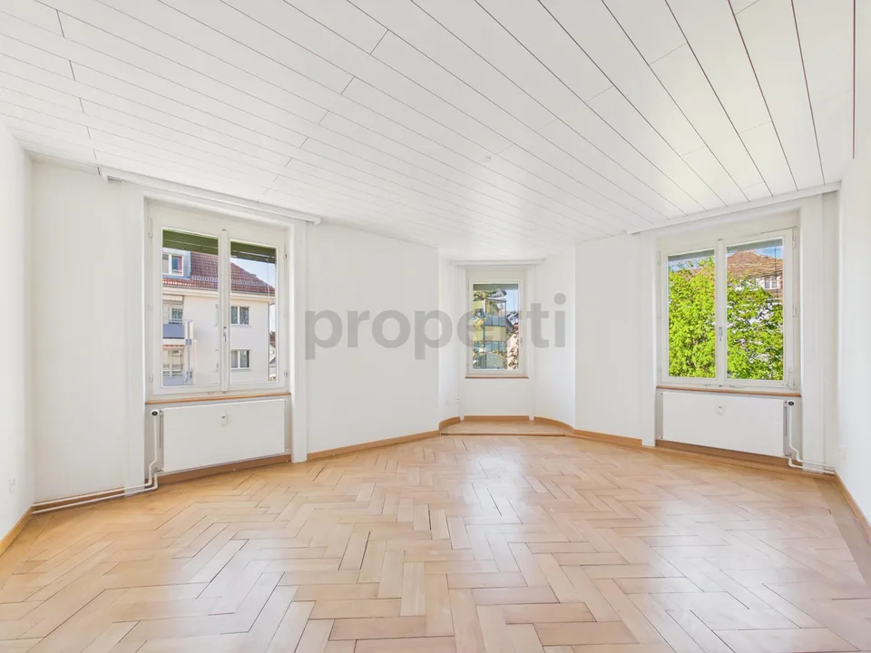 Zentral gelegene 4.5-Zimmer-Etagenwohnung mit 200 m2 grosser Terass...