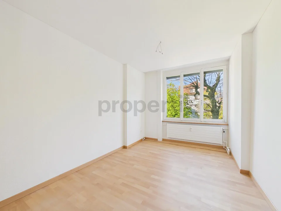 Zentral gelegene 4.5-Zimmer-Etagenwohnung mit 200 m2 grosser Terass...