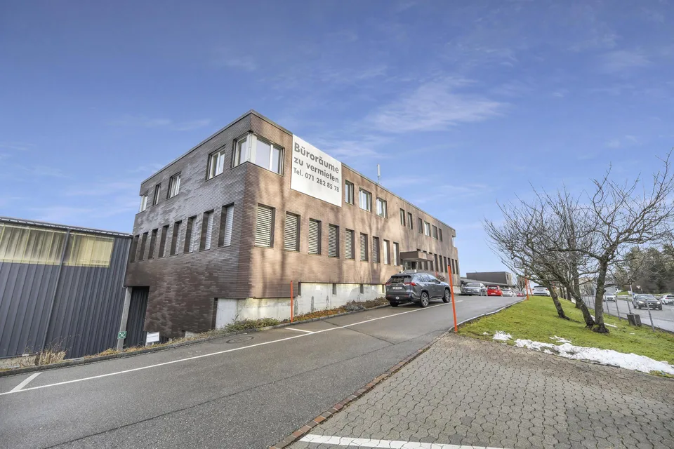 Grosszügige und lichtdurchflutete Büroflächen an attraktiver Lage