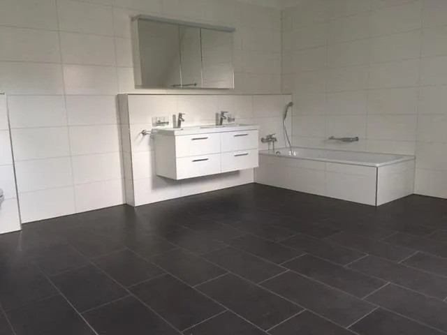 Gemütliche 4.5-Zimmer-Dachwohnung in attraktiver Lage – foto 6 di 12