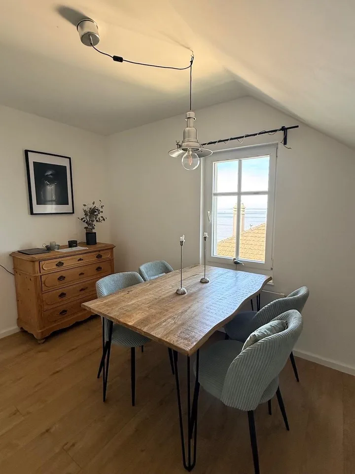 Exklusive Dachgeschosswohnung mit traumhaftem Bodenseeblick in Staad