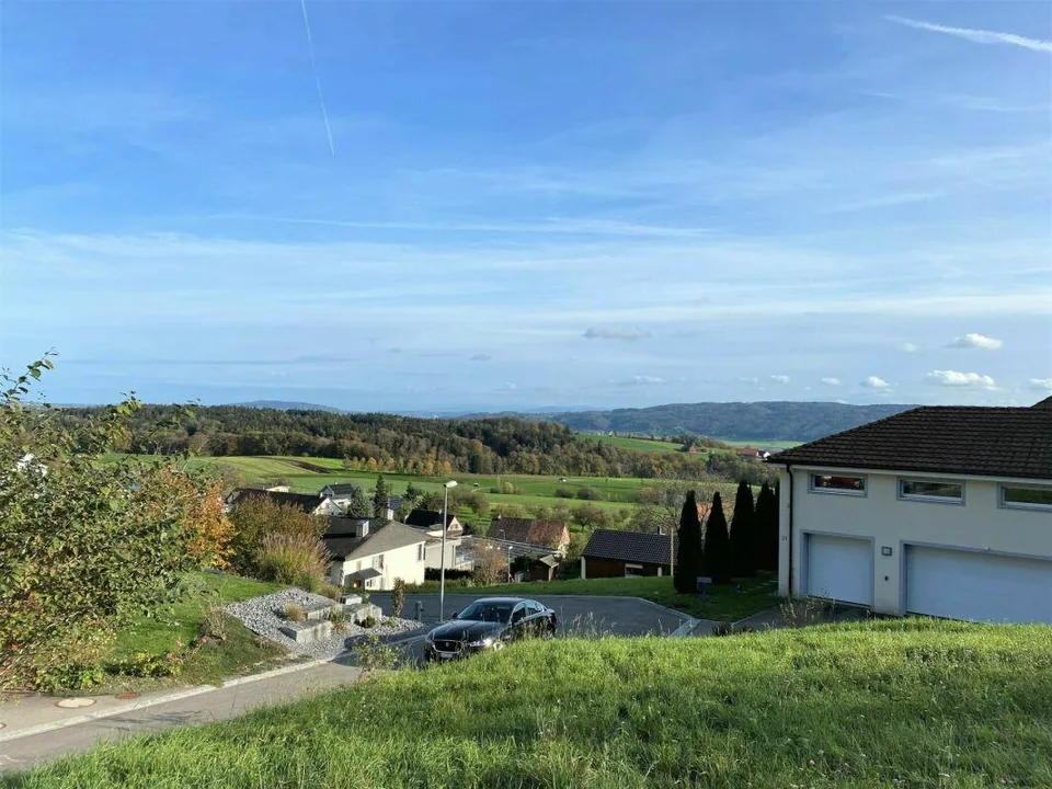 Exklusive Parzelle mit Weitsicht an gut besonnter Hanglage