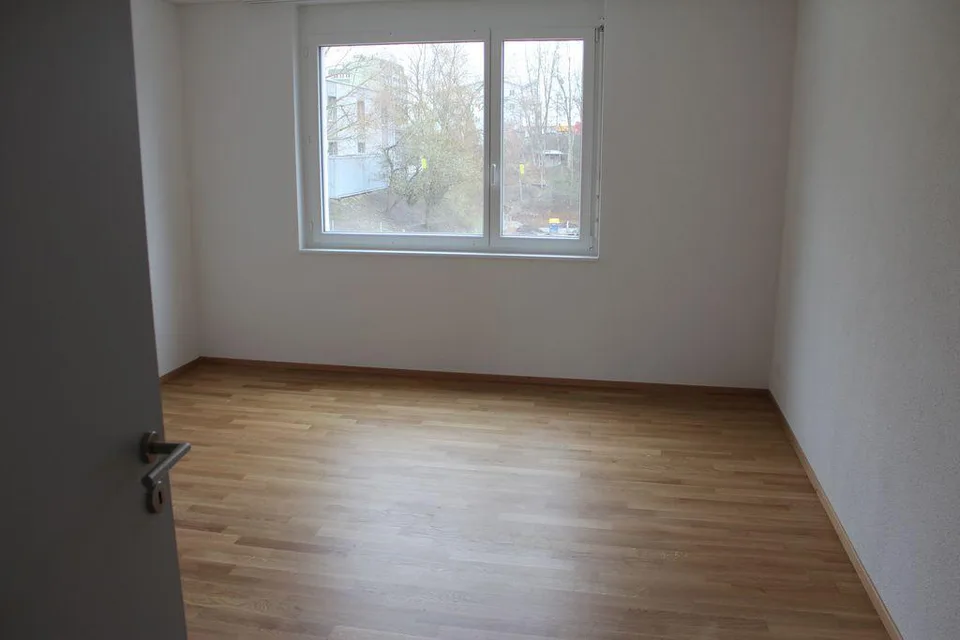 Moderne 3.5-Zimmer-Wohnung mit Balkon an attraktiver Lage in Oberuzwil