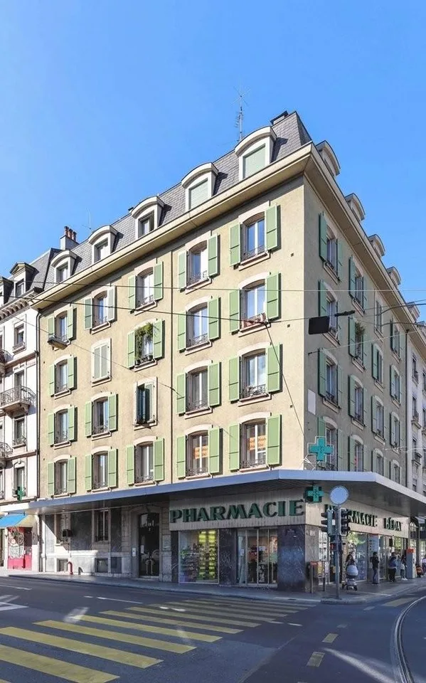 Place de parc intérieure - Idéalement située