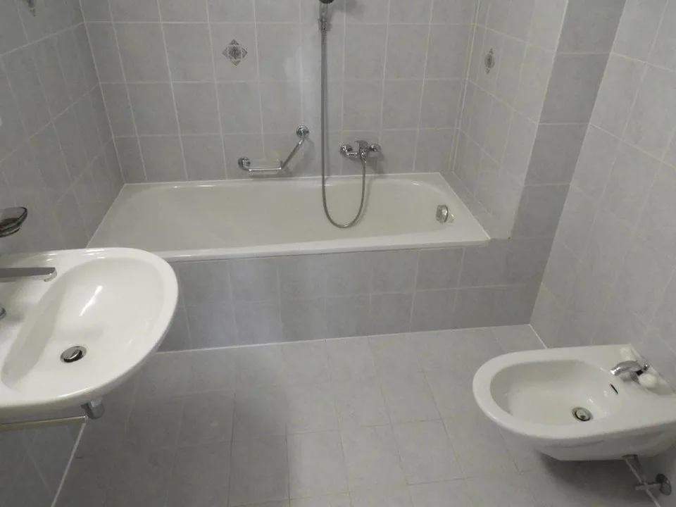 Appartamento ristrutturato immerso nel verde – photo 6 of 6